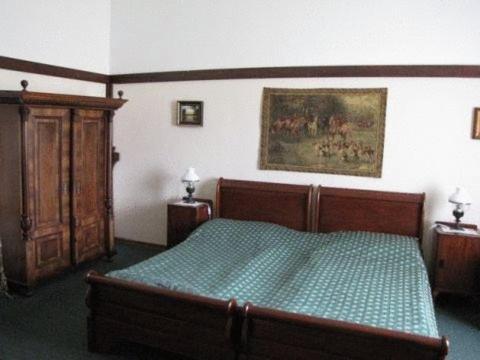 Hotel Zámok u Grofa Nitra Esterno foto