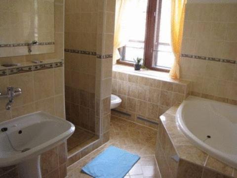 Hotel Zámok u Grofa Nitra Esterno foto